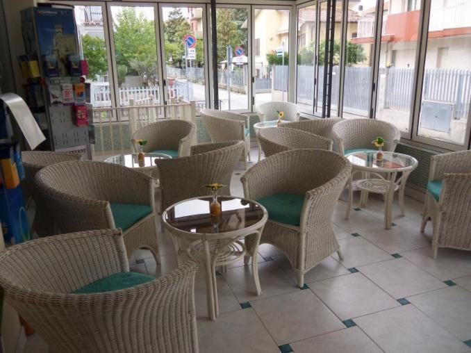 Hotel Silvia Viserbella di Rimini Exteriér fotografie